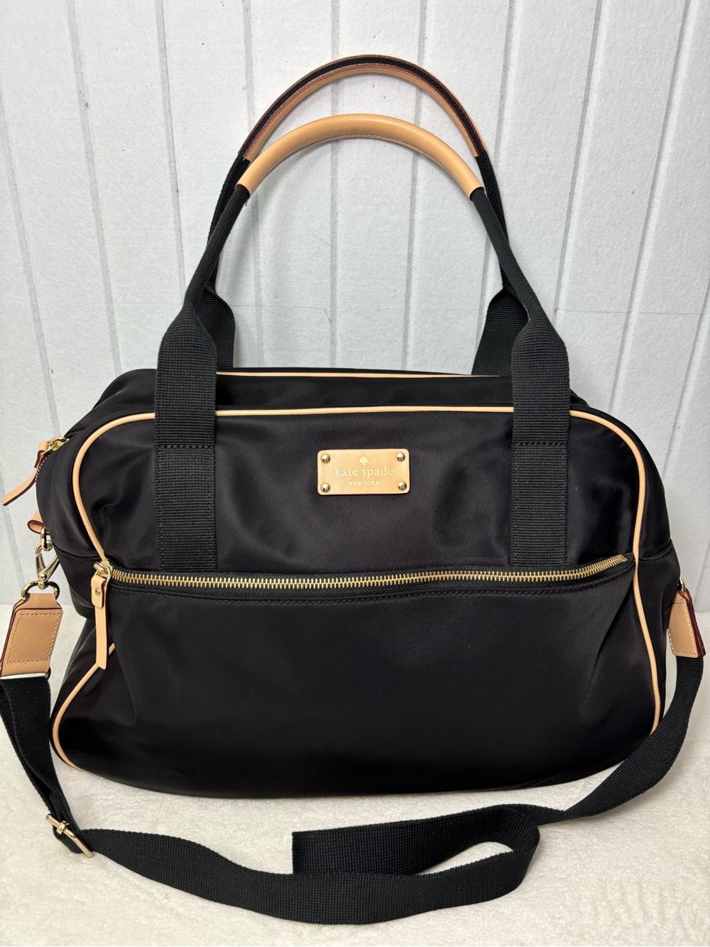 kate spade Black Nylon Crossbody with Tan Leather Accent Travel Bag Toteβ